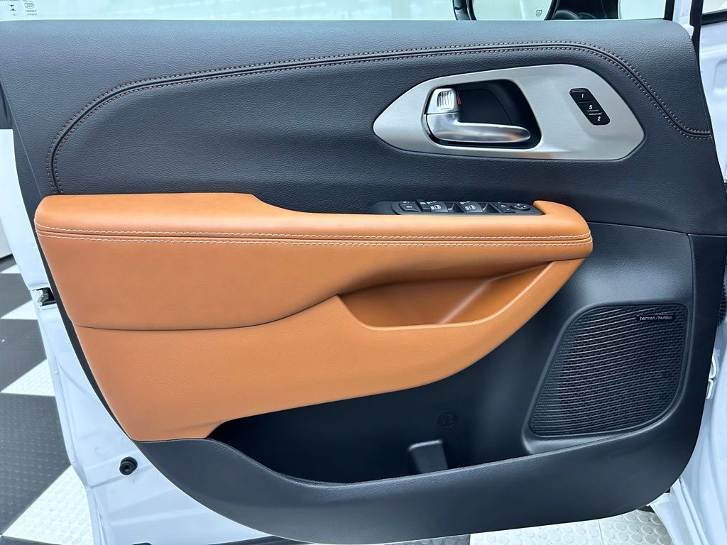 2026 Chrysler Pacifica Pinnacle Portland OR