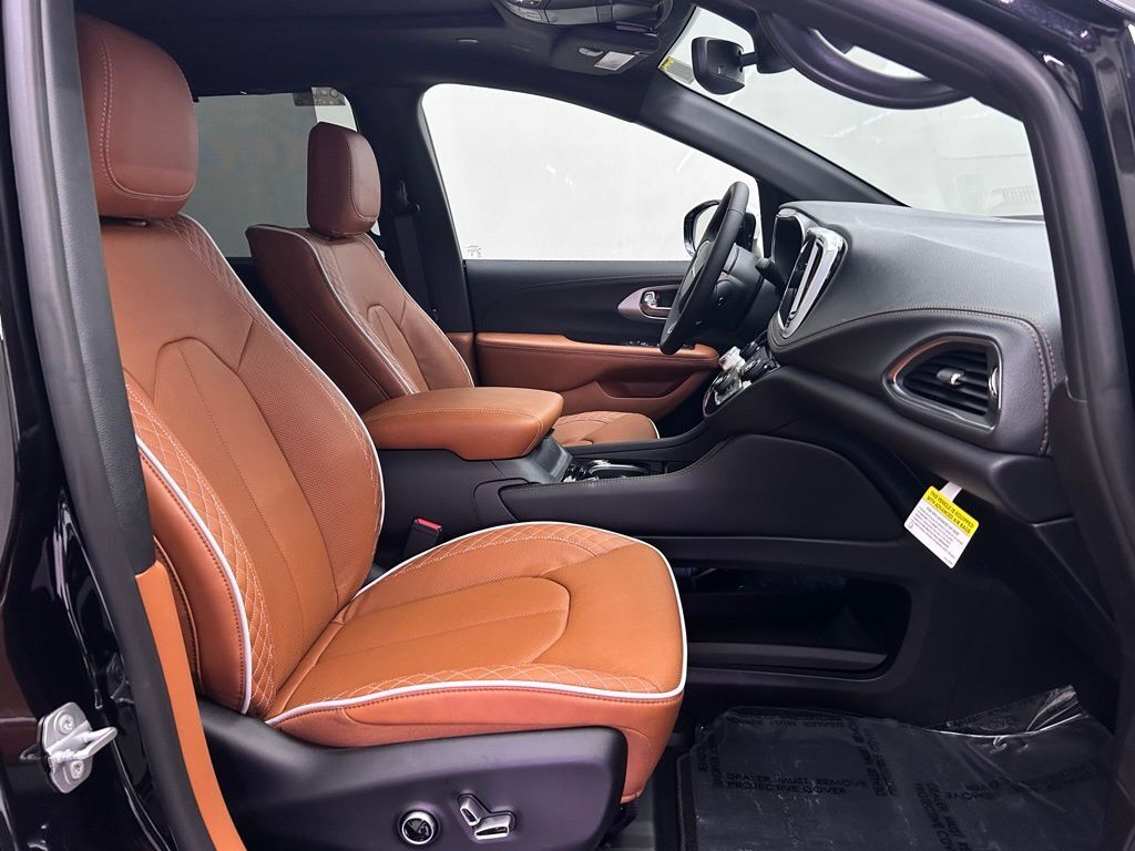 2026 Chrysler Pacifica Pinnacle Portland OR