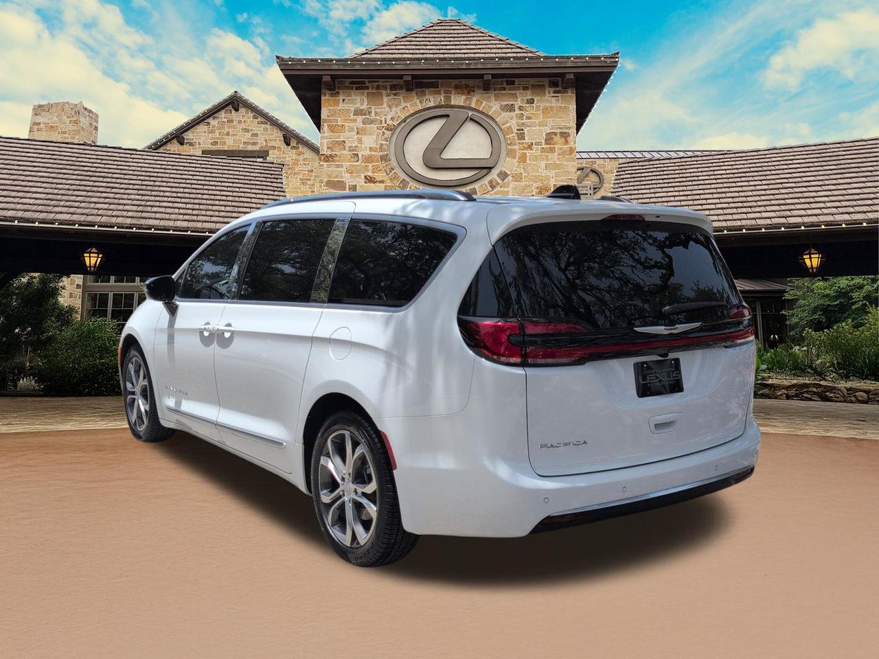 2026 Chrysler Pacifica Pinnacle