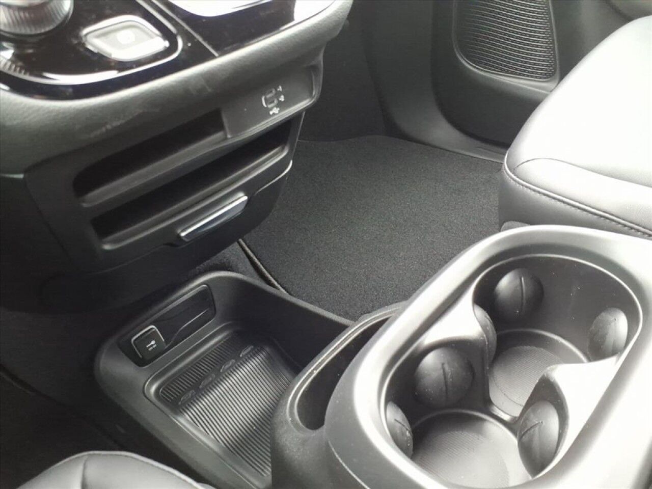 2026 Chrysler Pacifica Select Uvalde TX