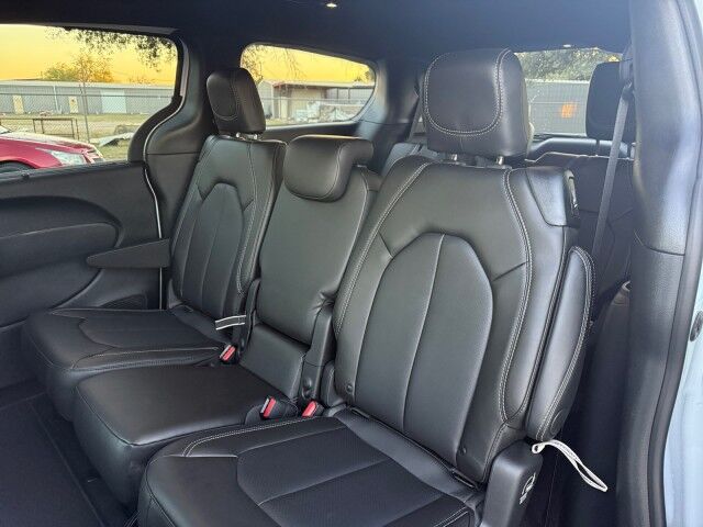 2026 Chrysler Pacifica Select Burnet TX