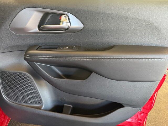 2026 Chrysler Pacifica Select Burnet TX