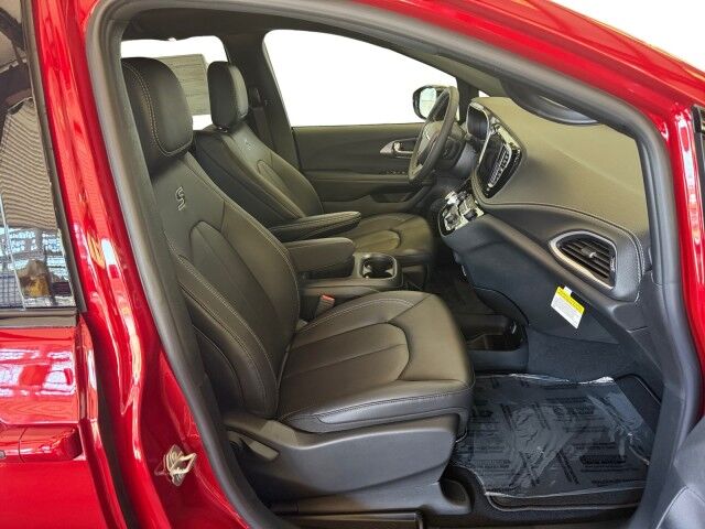 2026 Chrysler Pacifica Select  TX