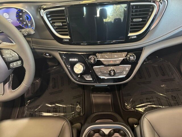 2026 Chrysler Pacifica Select Burnet TX