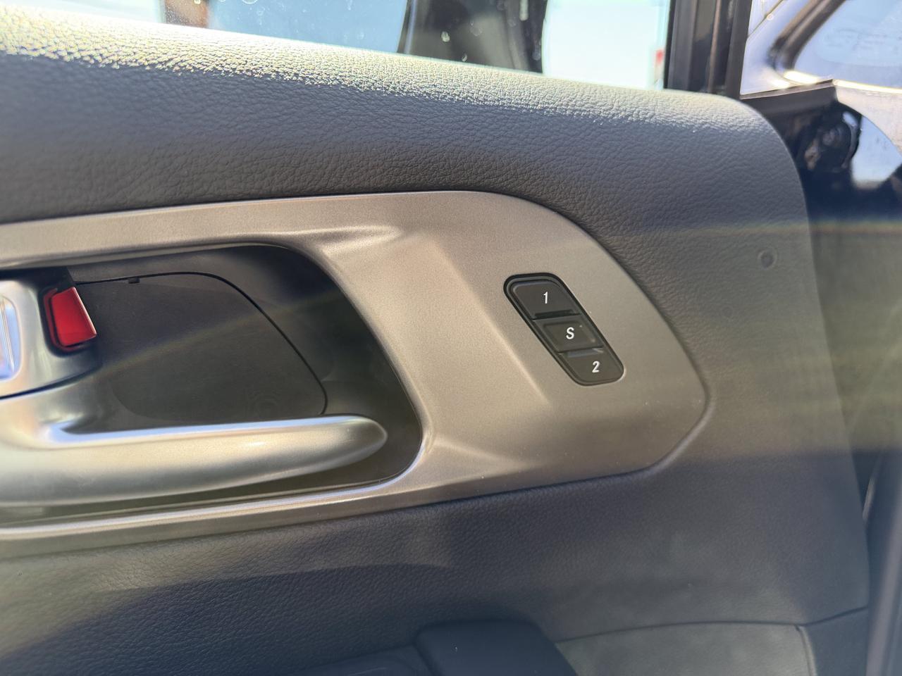 2026 Chrysler Pacifica Select AWD | Diamond Black Crystal Pearl | Pentastar V6 | S Appearance Package | 20IN Wheels Redwater AB