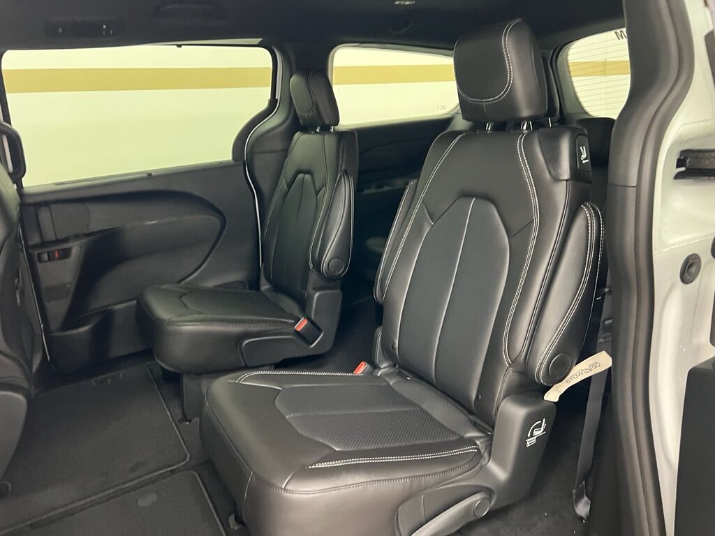 2026 Chrysler Pacifica Select Bozeman MT