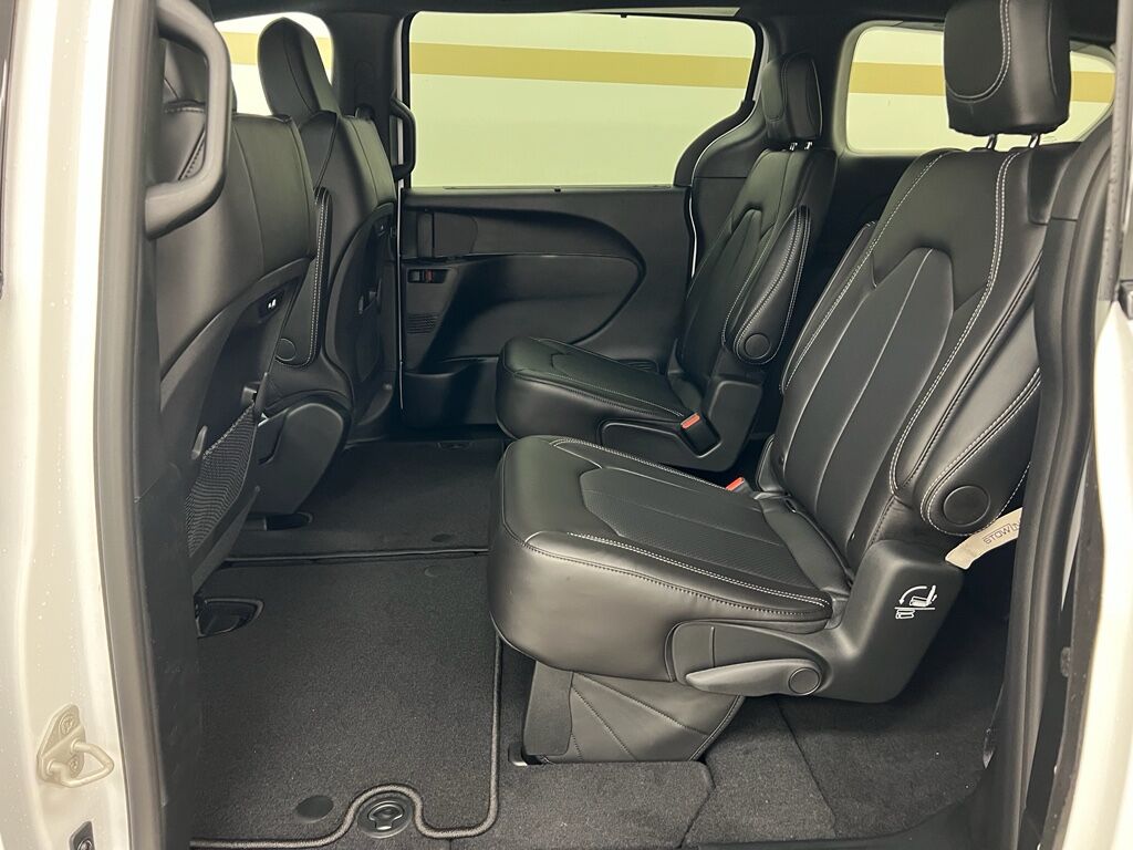 2026 Chrysler Pacifica Select Bozeman MT