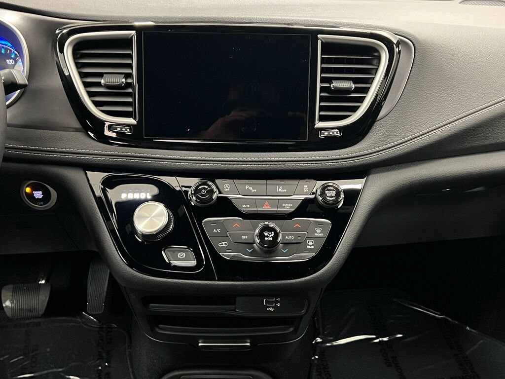 2026 Chrysler Pacifica Select Bozeman MT