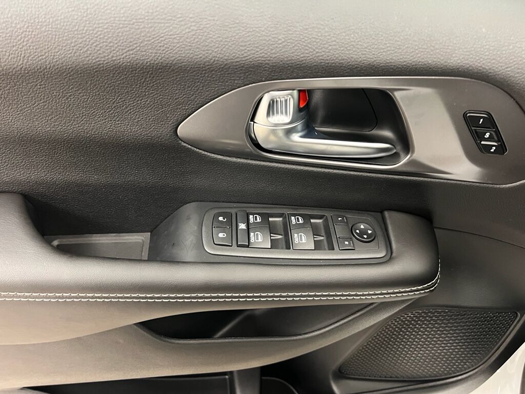 2026 Chrysler Pacifica Select Bozeman MT