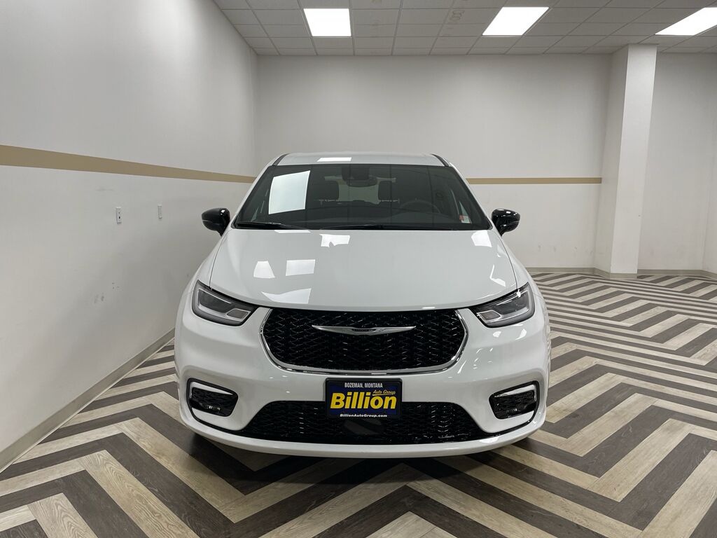 2026 Chrysler Pacifica Select Bozeman MT