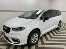 2026_Chrysler_Pacifica_Select_ Bozeman MT