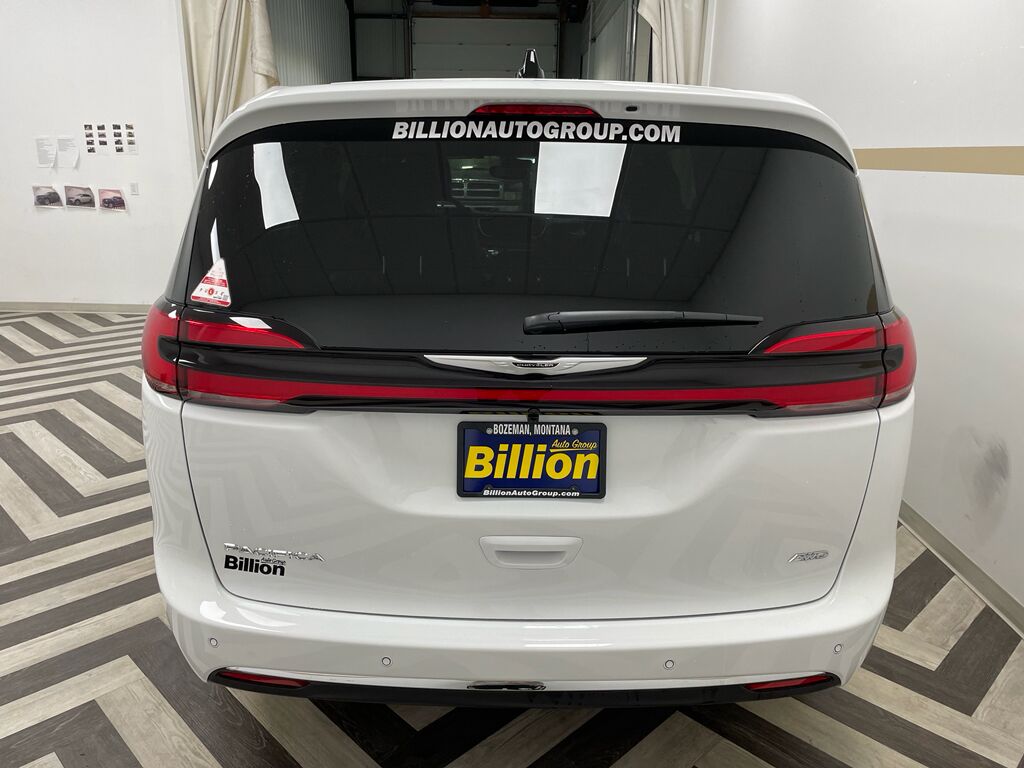2026 Chrysler Pacifica Select Bozeman MT