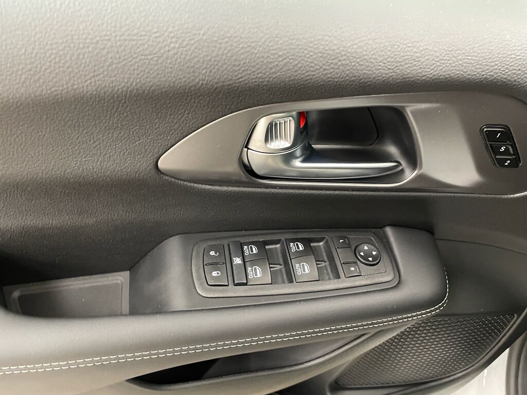 2026 Chrysler Pacifica Select Bozeman MT