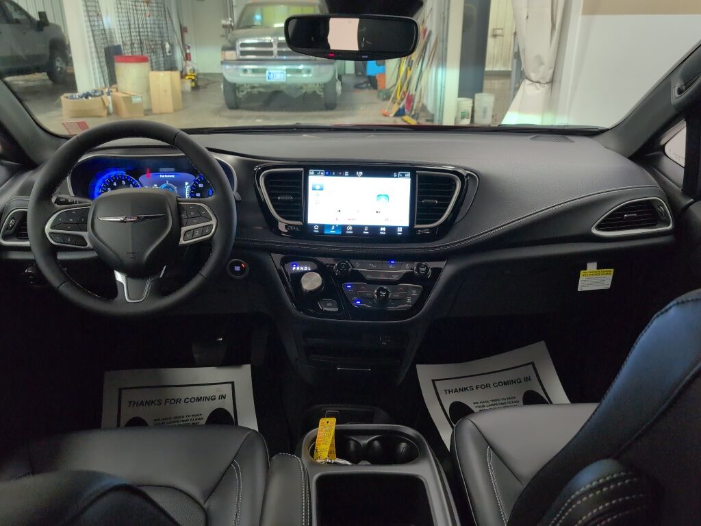 2026 Chrysler Pacifica Select Bozeman MT