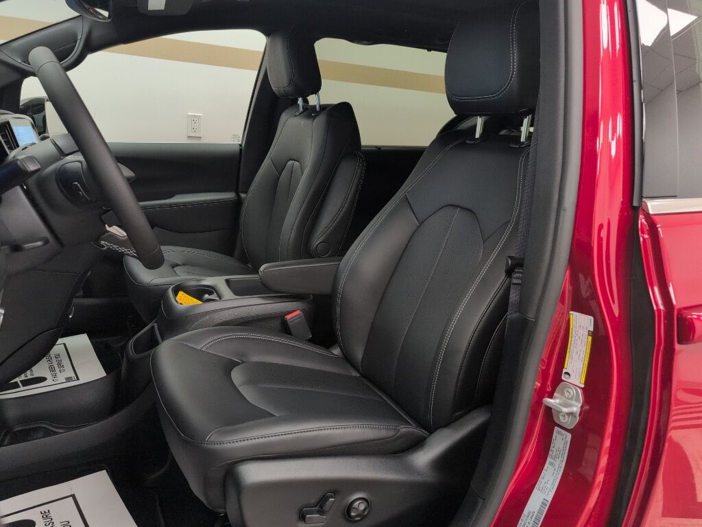 2026 Chrysler Pacifica Select Bozeman MT