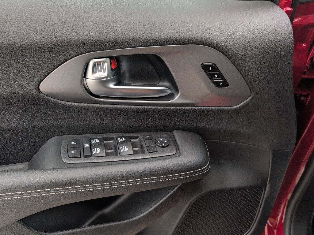 2026 Chrysler Pacifica Select Bozeman MT