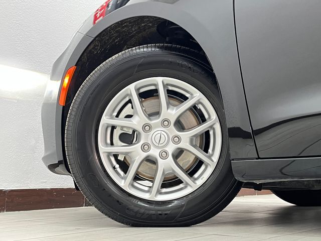 2026 Chrysler Pacifica Select Carrollton TX