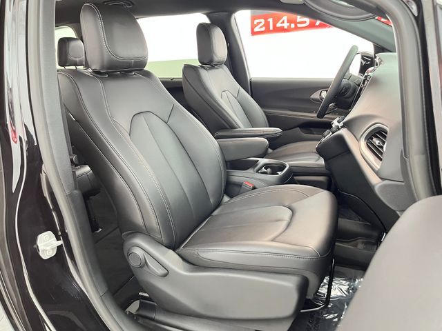 2026 Chrysler Pacifica Select Carrollton TX