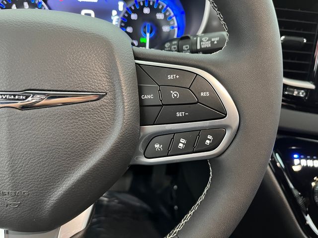 2026 Chrysler Pacifica Select Carrollton TX