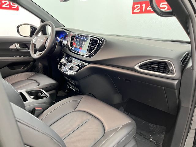 2026 Chrysler Pacifica Select Carrollton TX