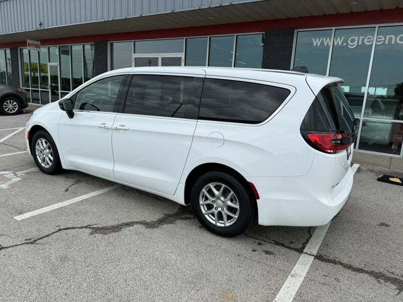 2026 Chrysler Pacifica Select Collinsville OK