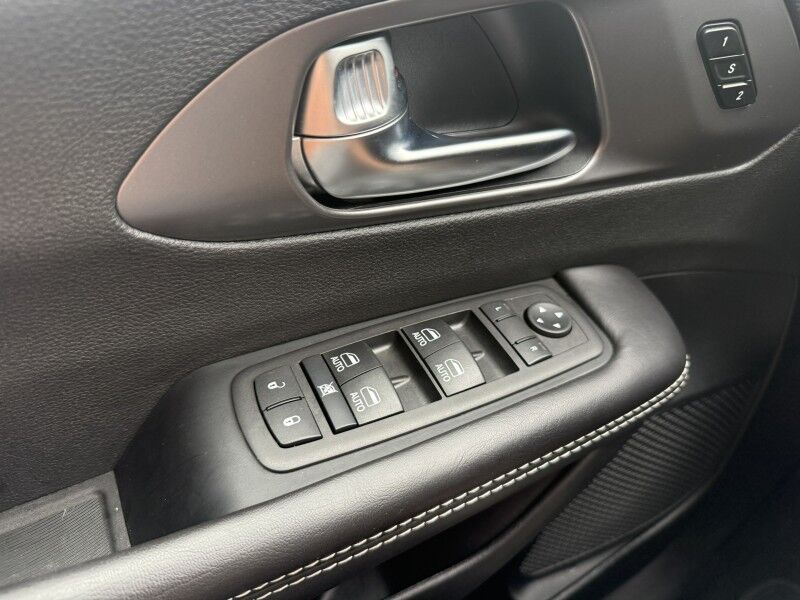 2026 Chrysler Pacifica Select Collinsville OK
