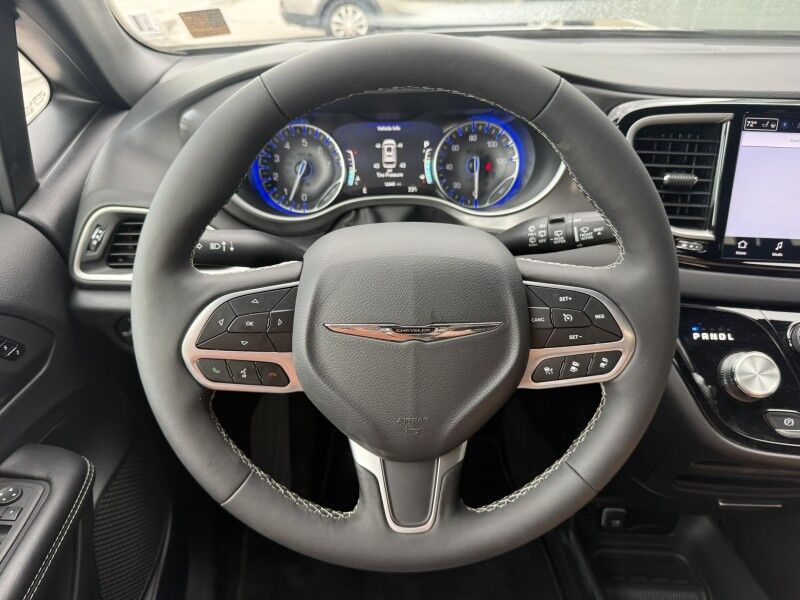 2026 Chrysler Pacifica Select Collinsville OK