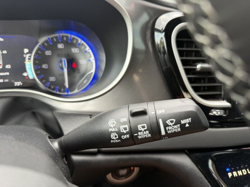 2026 Chrysler Pacifica Select Collinsville OK
