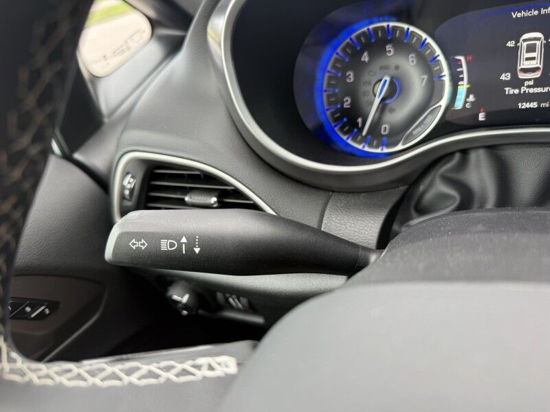 2026 Chrysler Pacifica Select Collinsville OK