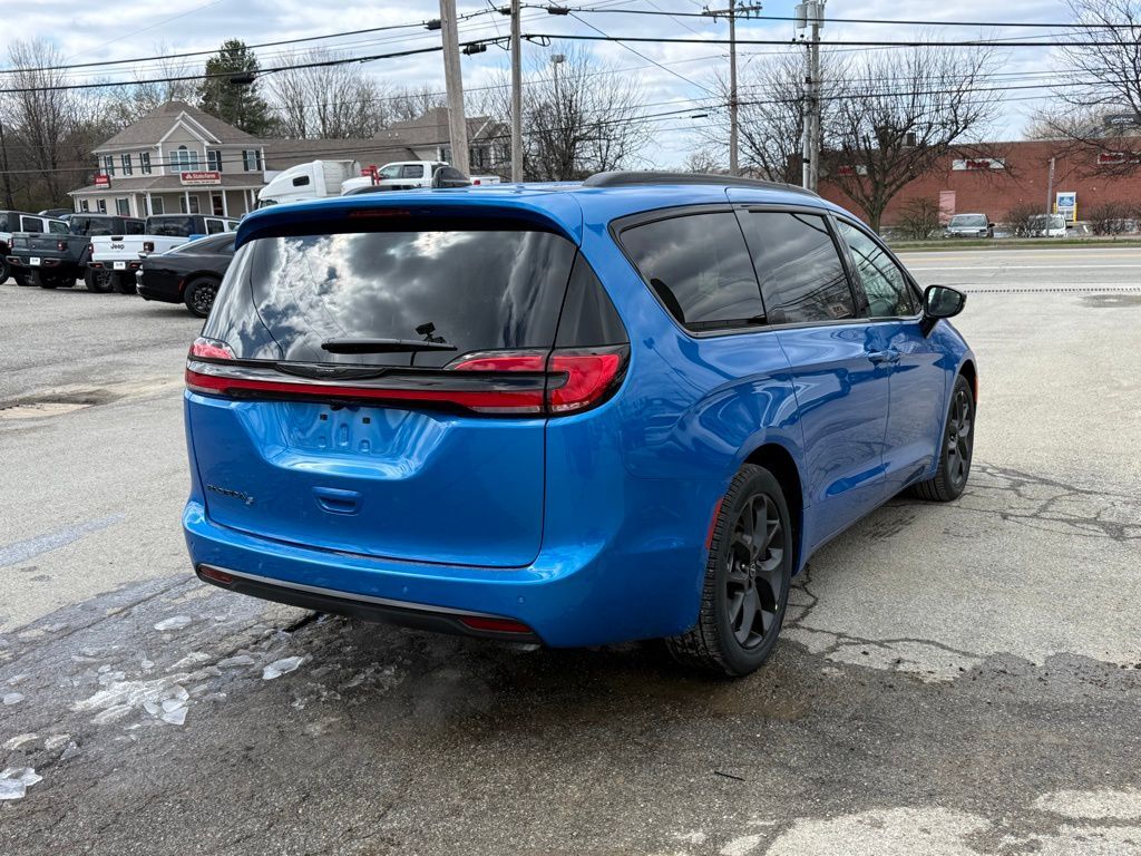 2026 Chrysler Pacifica Select Crestwood KY