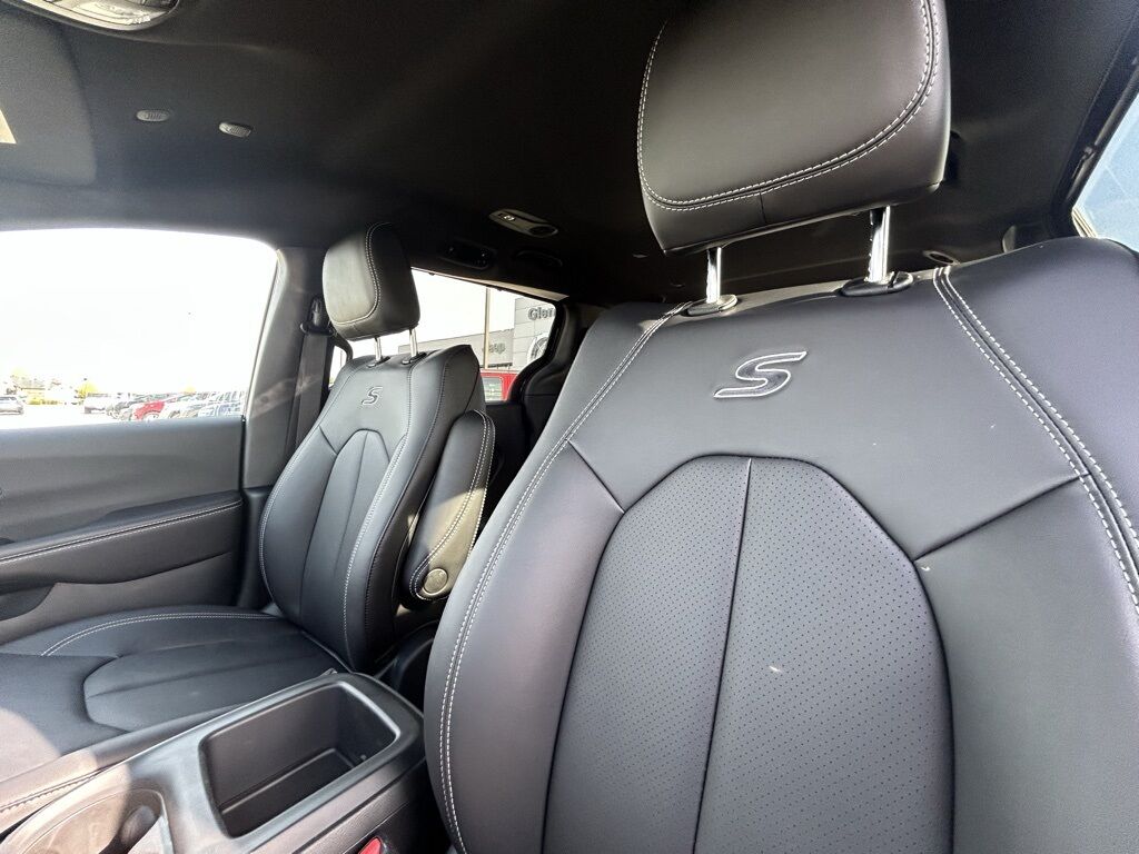 2026 Chrysler Pacifica Select Crestwood KY