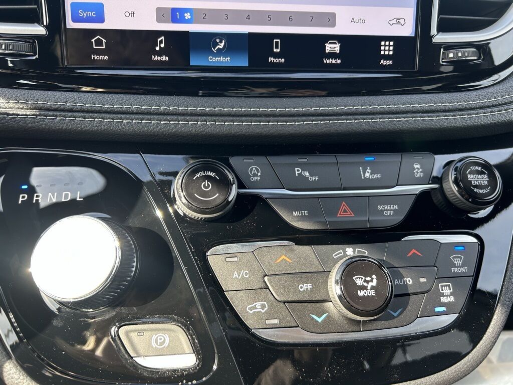 2026 Chrysler Pacifica Select Crestwood KY