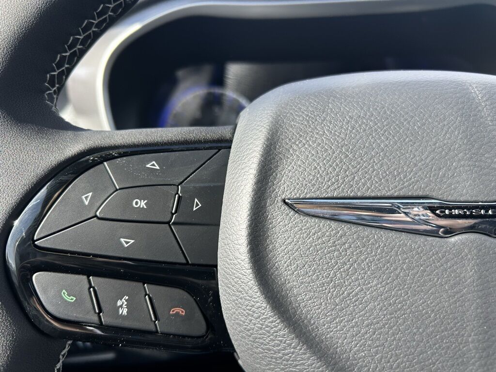 2026 Chrysler Pacifica Select Crestwood KY