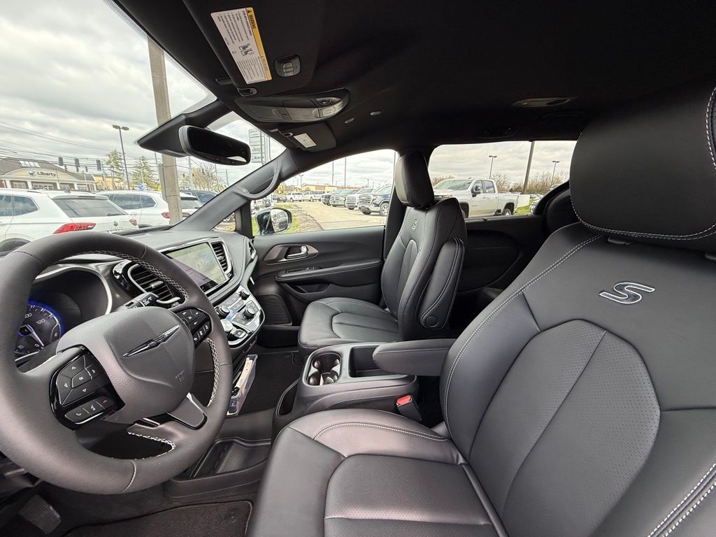 2026 Chrysler Pacifica Select Crestwood KY