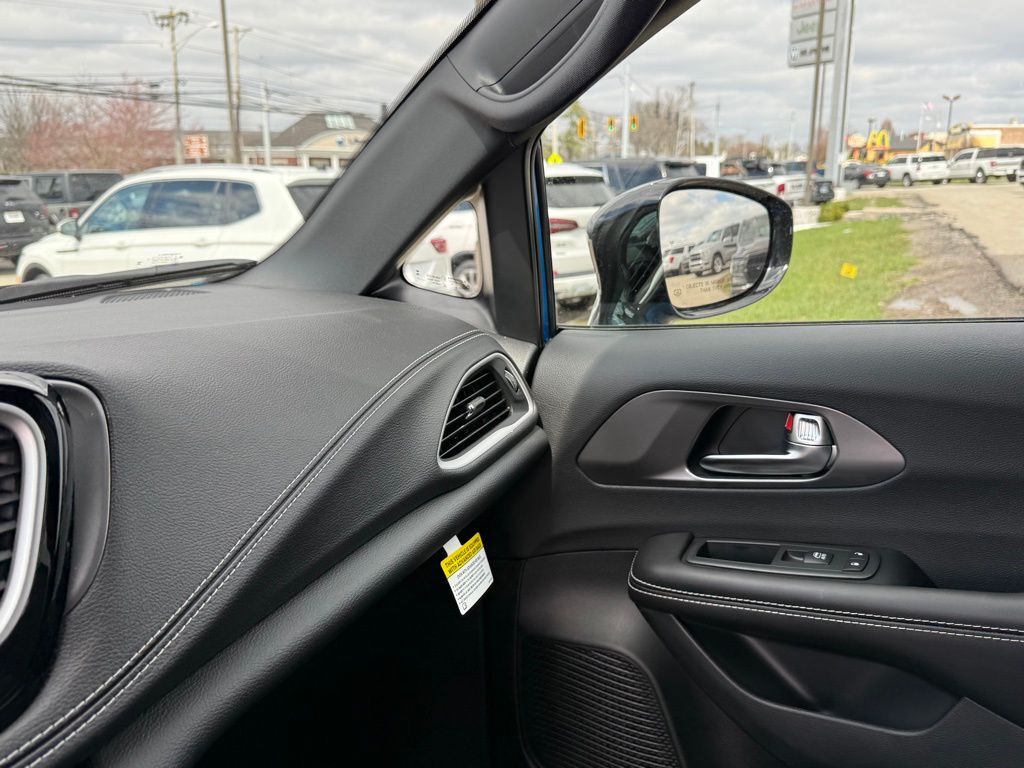 2026 Chrysler Pacifica Select Crestwood KY