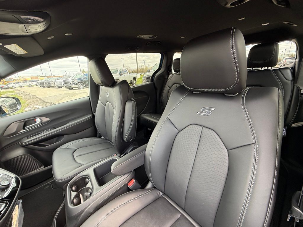 2026 Chrysler Pacifica Select Crestwood KY