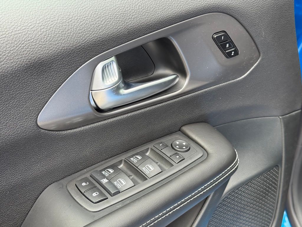 2026 Chrysler Pacifica Select Crestwood KY