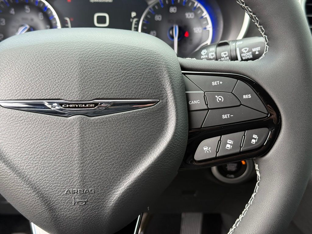 2026 Chrysler Pacifica Select Crestwood KY