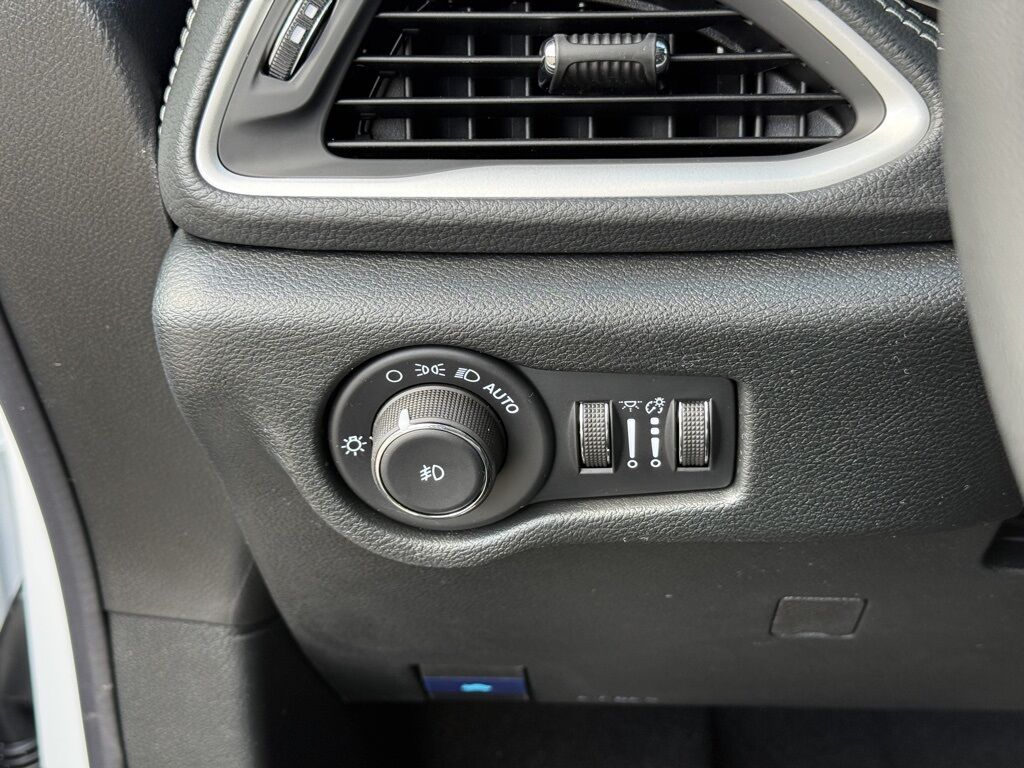 2026 Chrysler Pacifica Select Crestwood KY