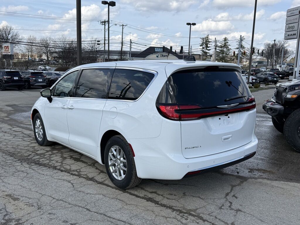 2026 Chrysler Pacifica Select Crestwood KY