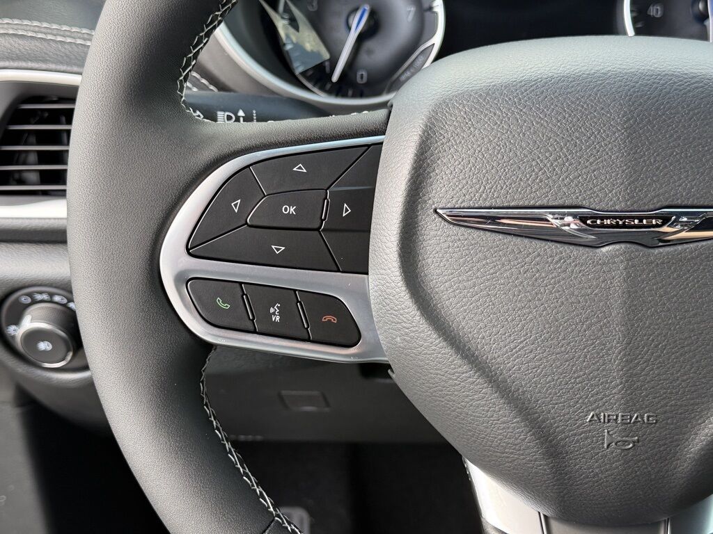 2026 Chrysler Pacifica Select Crestwood KY