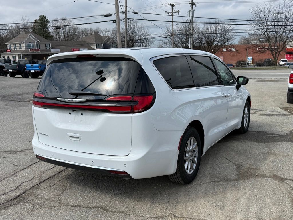 2026 Chrysler Pacifica Select Crestwood KY