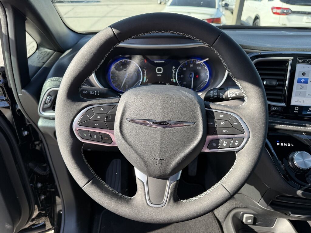 2026 Chrysler Pacifica Select Crestwood KY