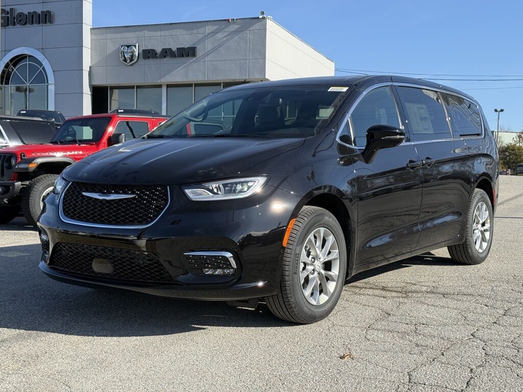 2026 Chrysler Pacifica Select Crestwood KY