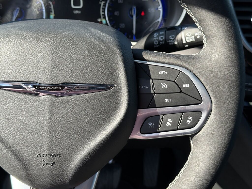 2026 Chrysler Pacifica Select Crestwood KY