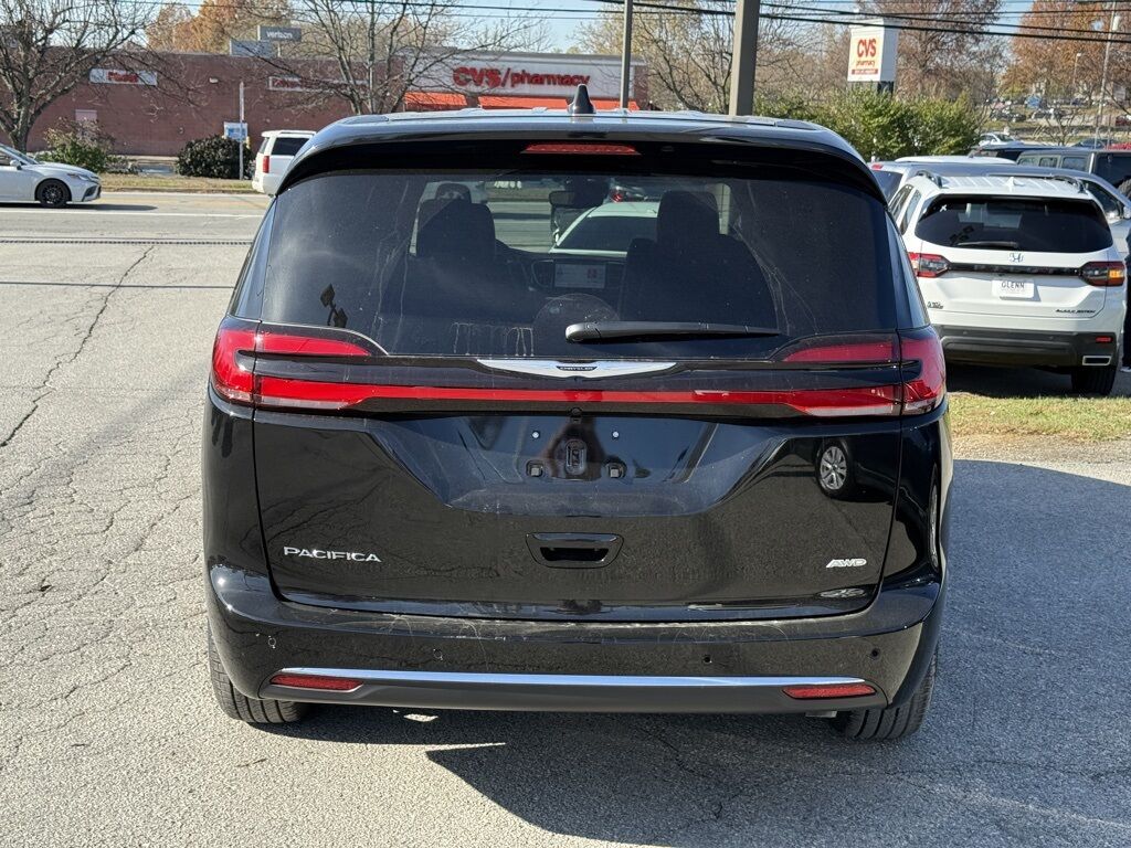 2026 Chrysler Pacifica Select Crestwood KY