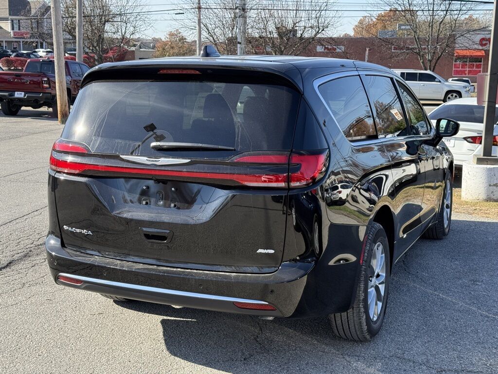 2026 Chrysler Pacifica Select Crestwood KY