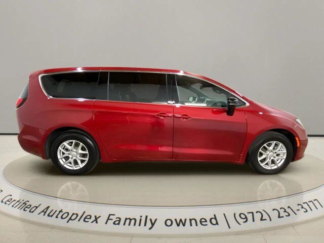 2026 Chrysler Pacifica Select Dallas TX