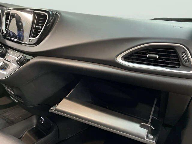 2026 Chrysler Pacifica Select Dallas TX
