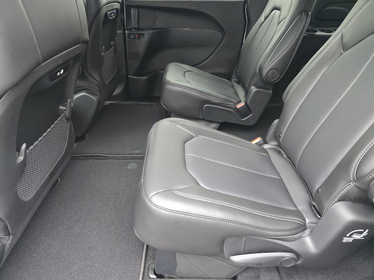 2026 Chrysler Pacifica Select Dalton GA